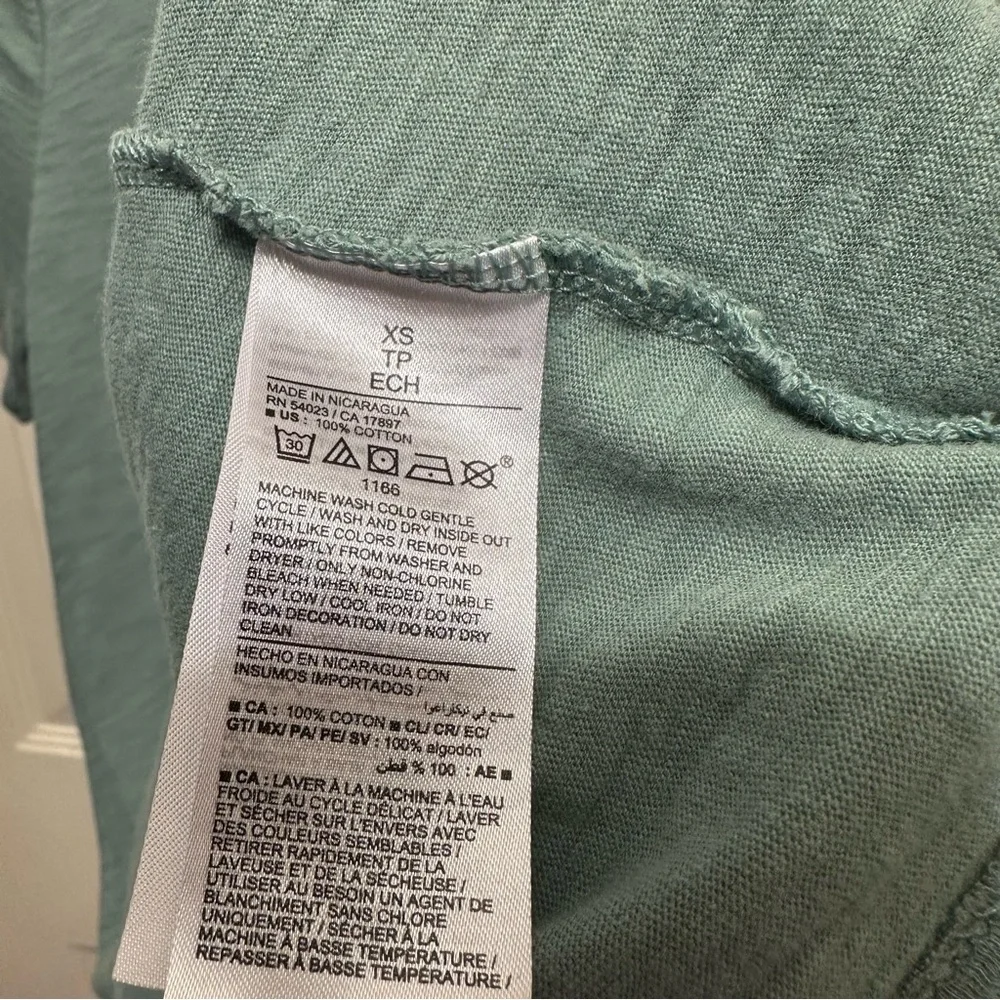 Old Navy Women’s EveryWear Printed Crew Neck T-Shirt - Picture 7 of 7